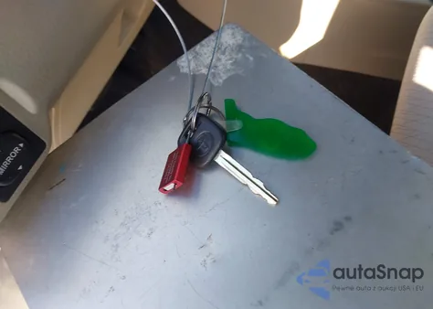 2008 Toyota Yaris z USA, uszkodzony, nr VIN JTDBT923781204280